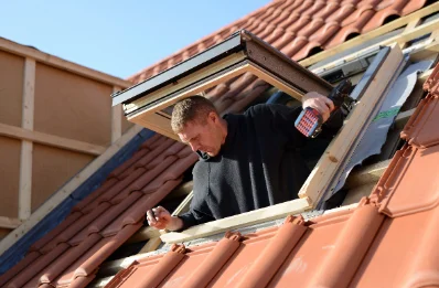 Pose de fenêtres de toit Velux à Uza